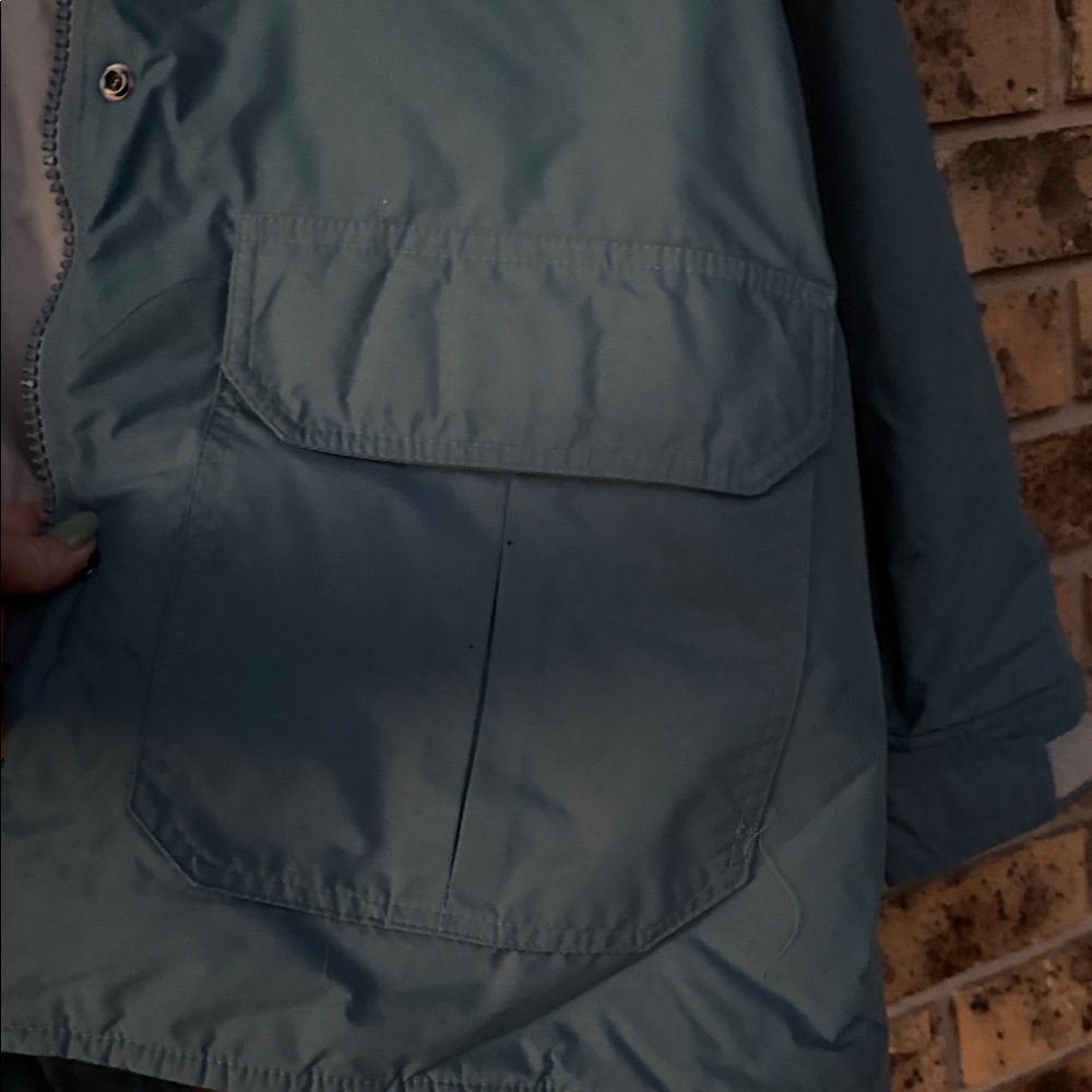 LL BEAN woman’s light gray and blue jacket - Picture 4 of 7